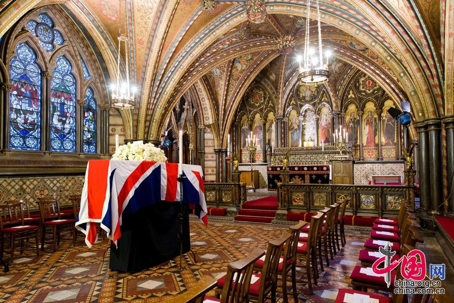 Гроб с телом М.Тэтчер был помещен в парламентской церковь Великобритании 