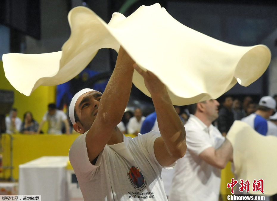 Интересные фото с Чемпионата Мира по пицце в Парме Италии