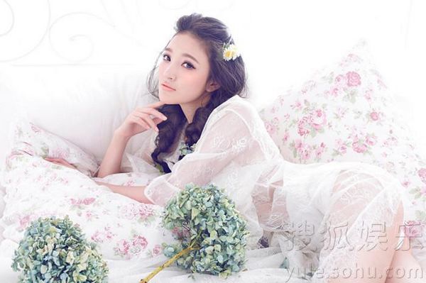 Очаровательная красавица Лю Юйсинь