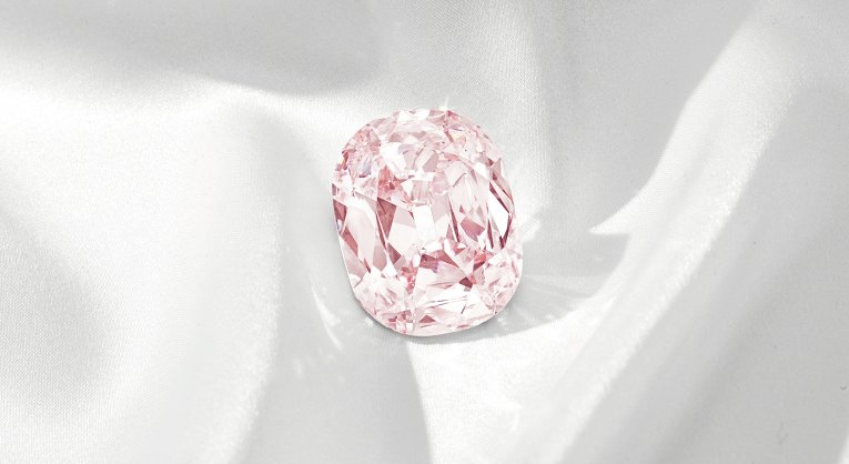 Розовый бриллиант 'Маленький принц' был продан во вторник на торгах аукционного дома Christie's за 39,3 миллиона долларов, войдя в число самых дорогих алмазов мира.