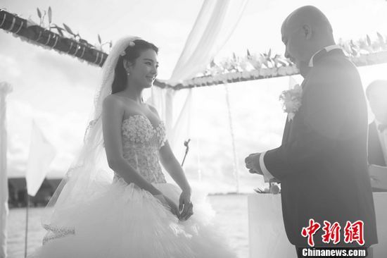 Церемония свадьбы Чжан Юйци и Ван Цюаньаня на Мальдивах