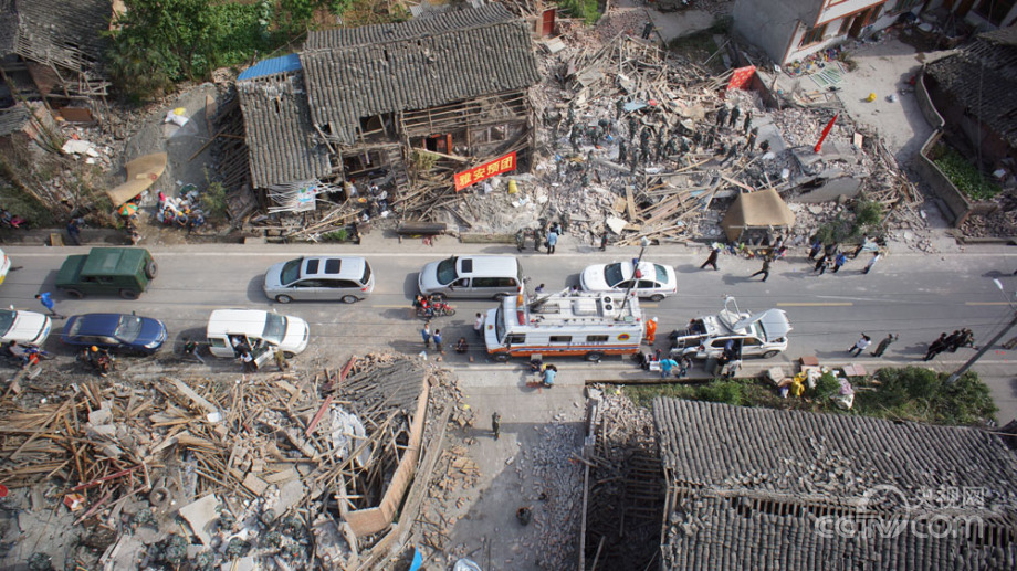 Фотографии села Лунмэньсян уезда Лушань после землетрясения магнитудой 7,0