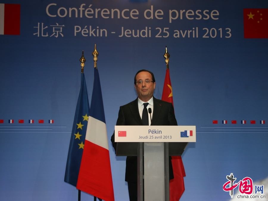Президент Франции заявил, что придаст новое содержание французско- китайским всеобъемлющим стратегическим партнерским отношениям