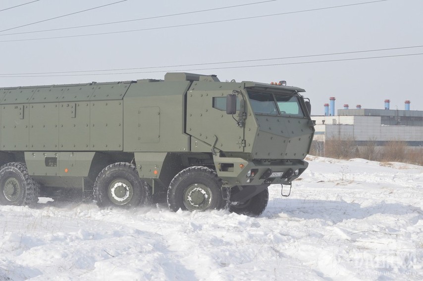 Новый российский бронеавтомобиль КАМАЗ «Тайфун»4