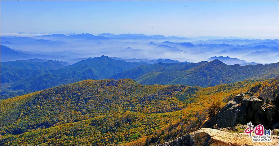 Весна в заповеднике государственного значения – горы Улиншань в Пекине