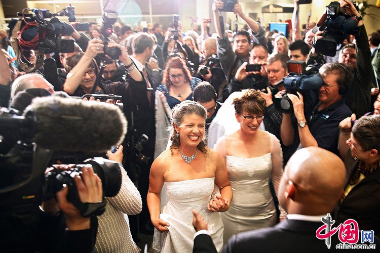 Первые законно зарегистрированные однополые браки в Колорадо США 