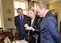 Путин посвятил свой рабочий день театру