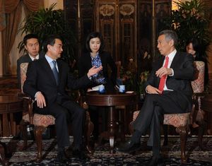 Премьер-министр Сингапура Ли Сиен Лун встретился с Ван И