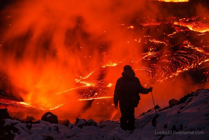 Извержение вулкана Плоский Толбачик на Камчатке России