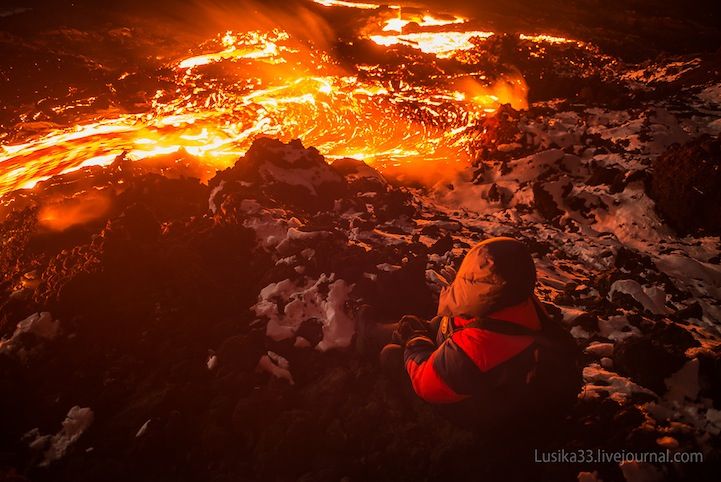 Извержение вулкана Плоский Толбачик на Камчатке России