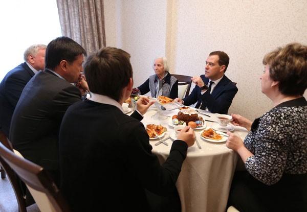 Медведев в подмосковном Красногорске встретится с ветеранами Великой Отечественной войны 