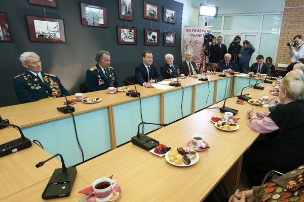 Медведев в подмосковном Красногорске встретится с ветеранами Великой Отечественной войны 