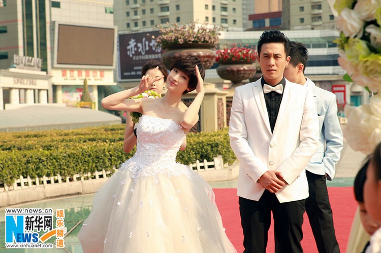 Фото: Красивая барби - Чжан Ли в съемках телесериала