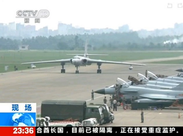 ВВС НОАК: Дозаправка в воздухе истребителя &apos;Цзянь-10&apos;