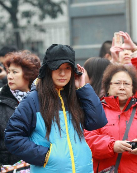 Фото Чжао Вэй (Vicki Zhao) без макияжа – на съемках ее первого фильма в качестве режиссера