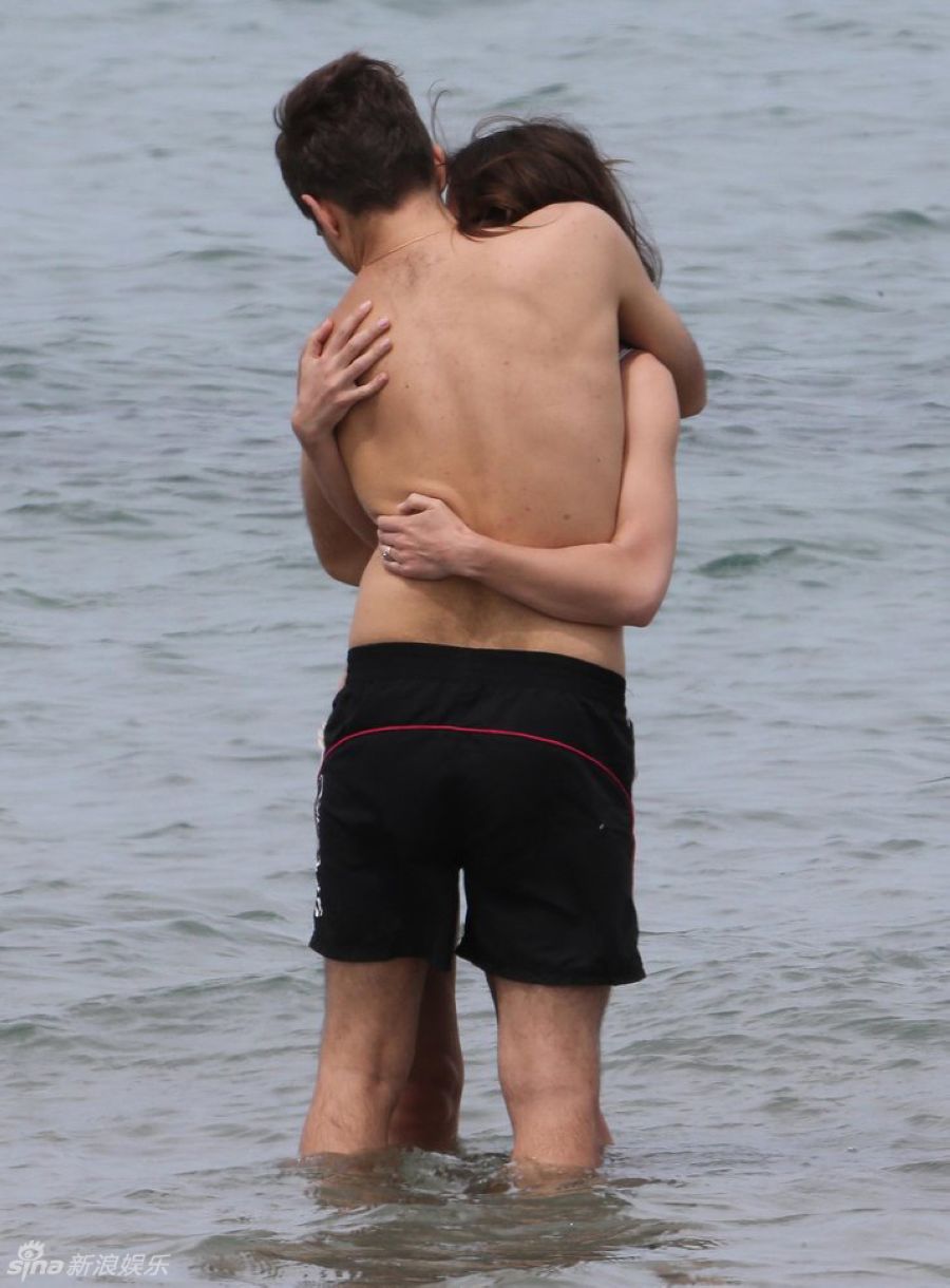 Фото: Кира Найтли и муж в медовый месяц