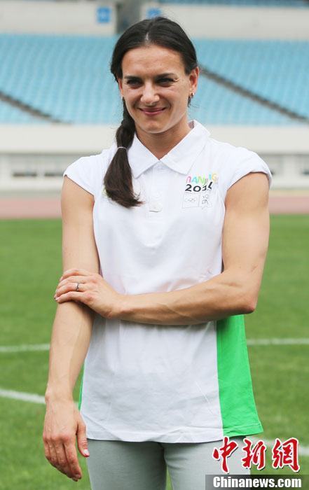 Елена Исинбаева стала международным послом Нанкинской юношеской Олимпиады - 2014