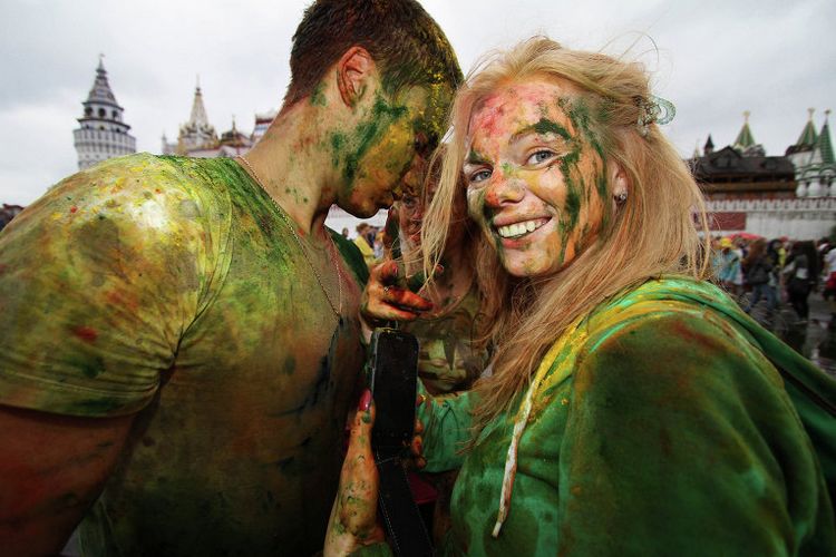 Индийский фестиваль красок Холи в Москве