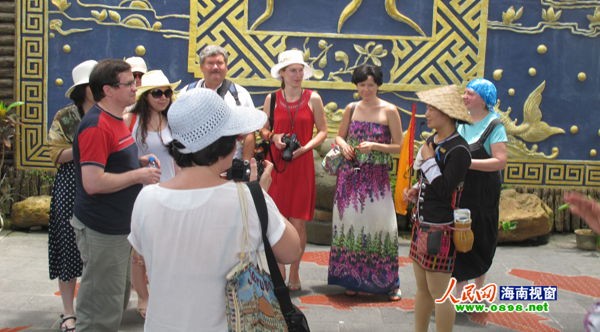 Год китайского туризма в России: культура народностей Ли и Мяо распространяется посредством международного обмена