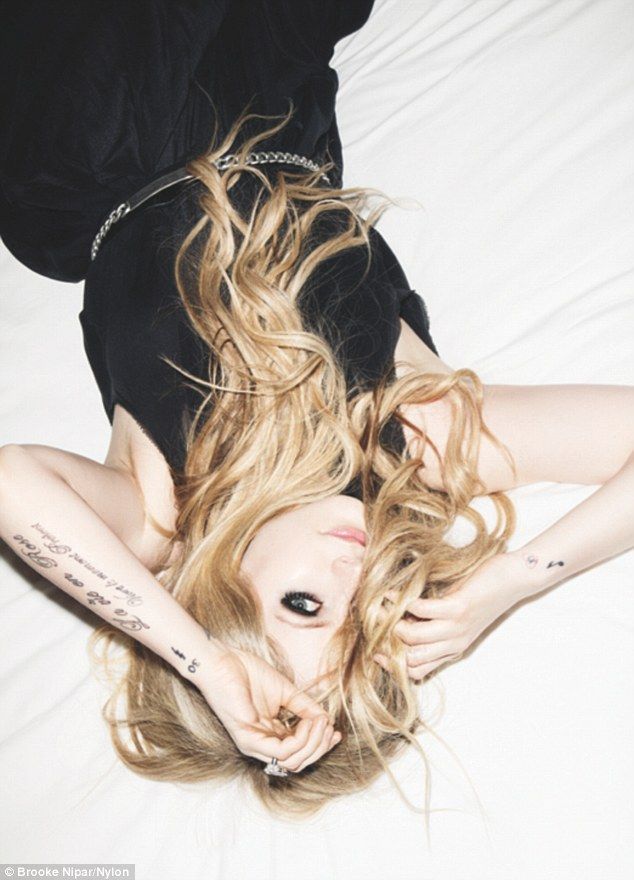 Аврил Лавин попала на обложку журнала