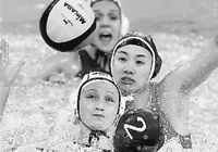 В матче суперфинала Мировой лиги по водному поло женская сборная Китая одержала победу над сборной России