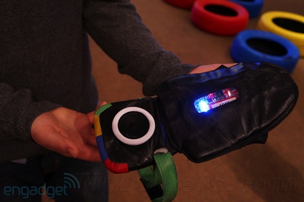 Оригинальная смарт-обувь от «Google» и «Adidas»