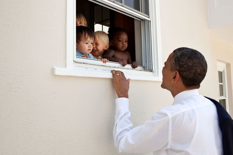 «Закулисные» фотографии Б.Обамы