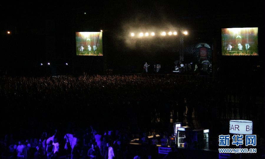 Фото с концерта под открытым небом Tbilisi Open Air 2013