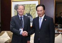 Цай Минчжао встретился с президентом Time Warner