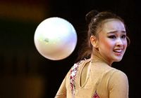 Фото: южнокорейская гимнастка Сон Ён Дже на Чемпионате Азии-2012 по художественной гимнастике 