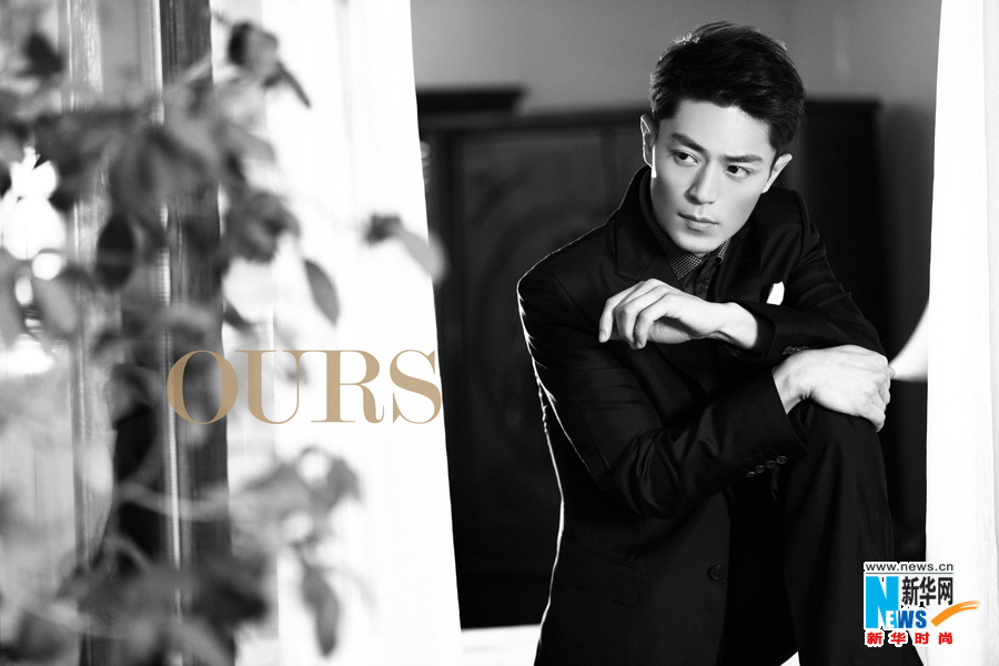 Wallace Huo в черно-белом