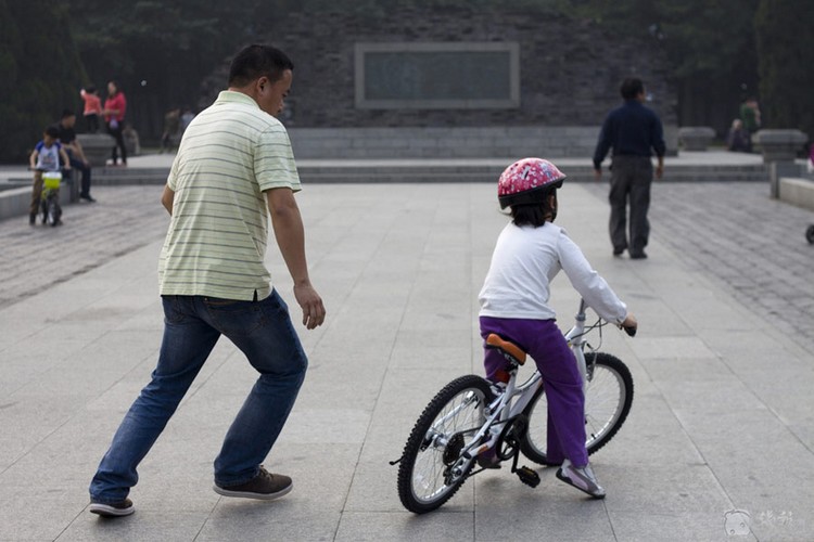 Фотоальбом в честь Дня отца