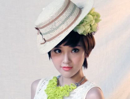 Фото: Красотка Тан Исинь на обложках журнала