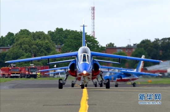 Прекрасные моменты на Парижском авиасалоне - многоцелевой истребитель Rafale