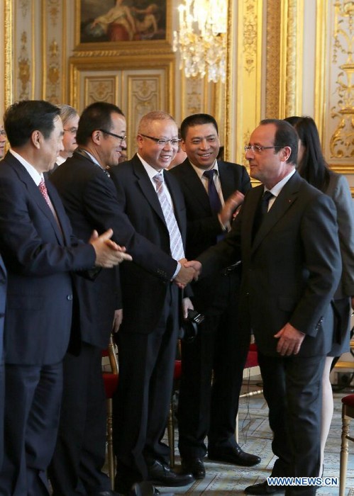 Президент Франции призвал Китай и ЕС посредством переговоров урегулировать торговые споры