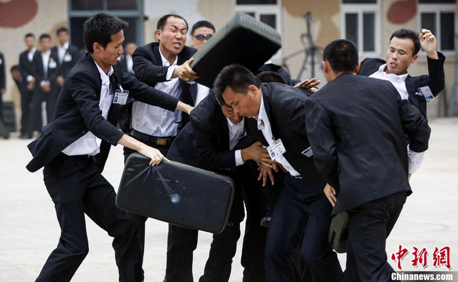 Фото: как тренируются китайские телохранители 