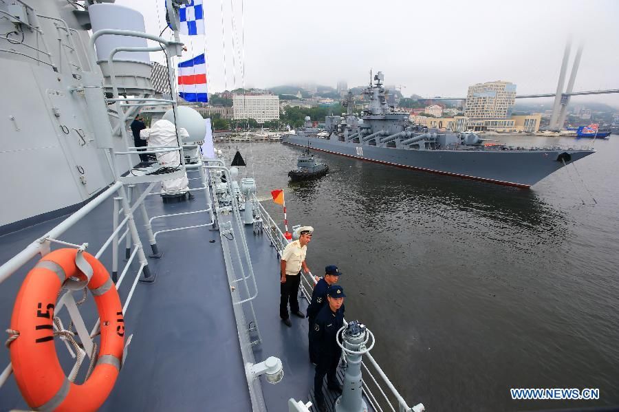 В рамках совместных китайско-российских учений &apos;Морское взаимодействие-2013&apos; сегодня прошел первый день войсковых учений