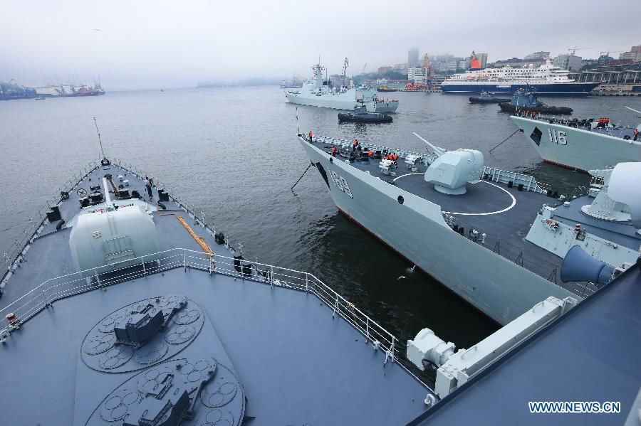 В рамках совместных китайско-российских учений &apos;Морское взаимодействие-2013&apos; сегодня прошел первый день войсковых учений