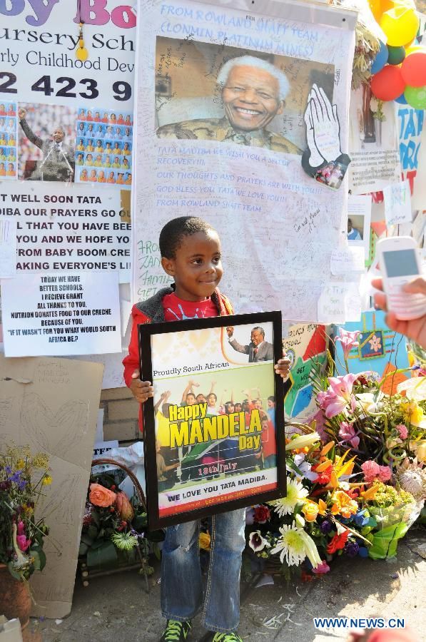 Состояние Н. Манделы остается 'критическим, но стабильным'