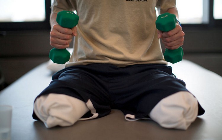 Жертва взрывов на бостонском марафоне Джефф Бауман: жизнь после взрывов