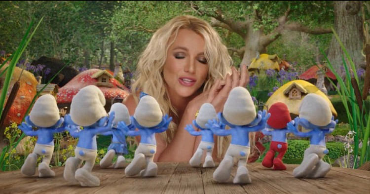 Бритни Спирс сняла клип на песню Ooh La La – главную песню мультфильма «Смурфики 2»
