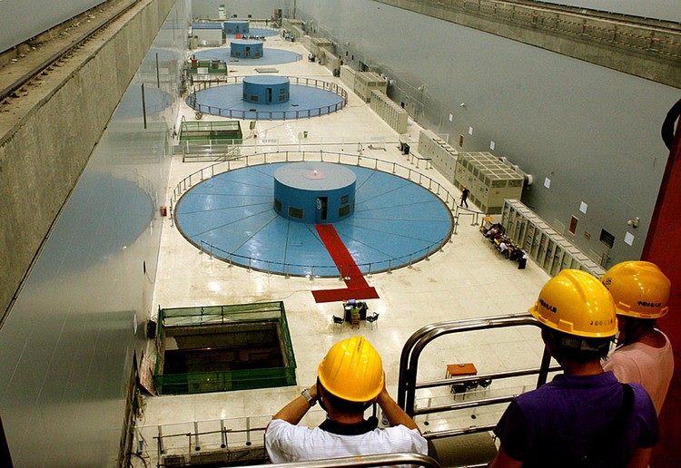 Сдан в эксплуатацию первый энергоблок на ГЭС 'Силоду' на реке Цзиньшацзян