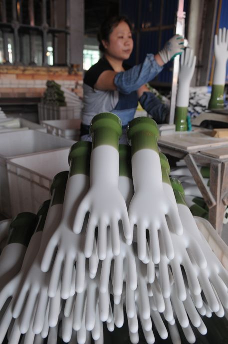 Район Цзычуань провинции Шаньдун: высокий экспорт керамических моделей для производства перчаток