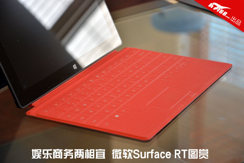 Фото: Планшет Microsoft Surface с Windows RT