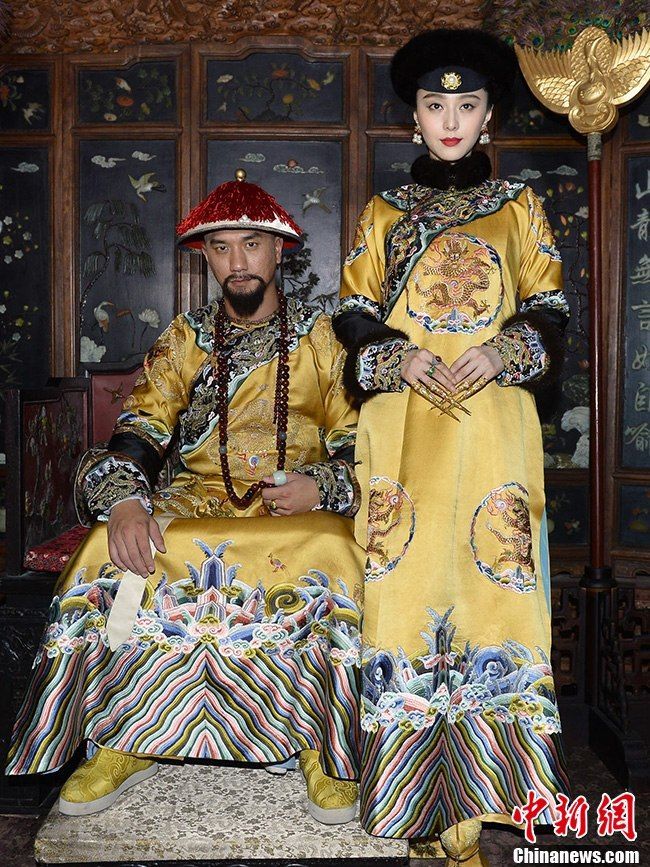 Новый образ Фань Бинбин в парадном платье императрицы