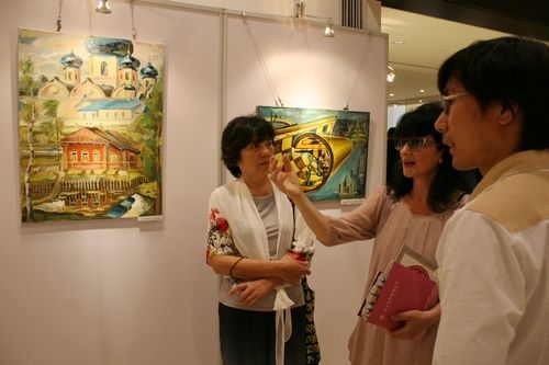 Открытие выставки картин под названием «Русское поле»