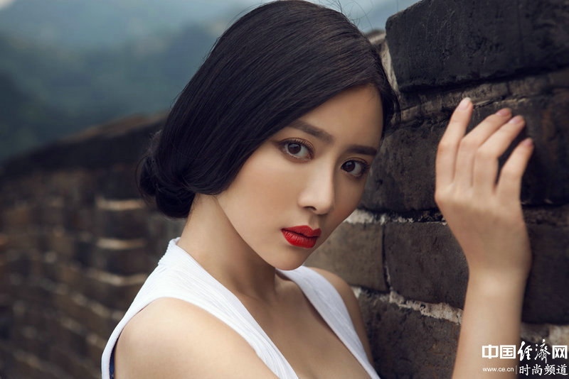 Элегантный стиль восточной красавицы Сунь Вэньтин