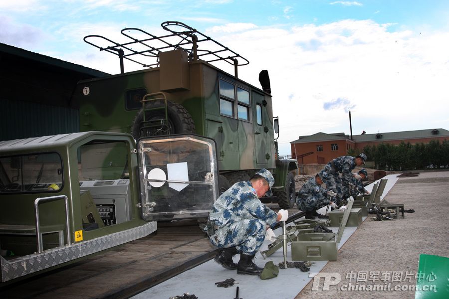 Войска «Фэйбао» ВВС НОАК отправились в Россию для участия в учениях «Мирная миссия-2013» 