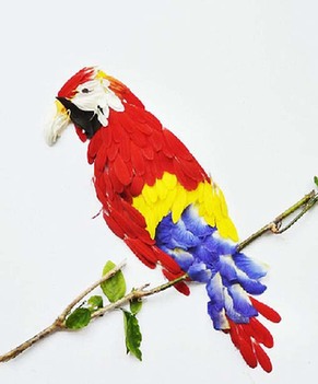 Оригинальные птички из лепестков цветов