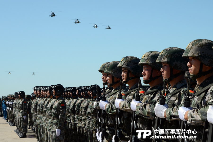 'Мирная миссия-2013': Группа китайских офицеров оценила готовность к совместным маневрам